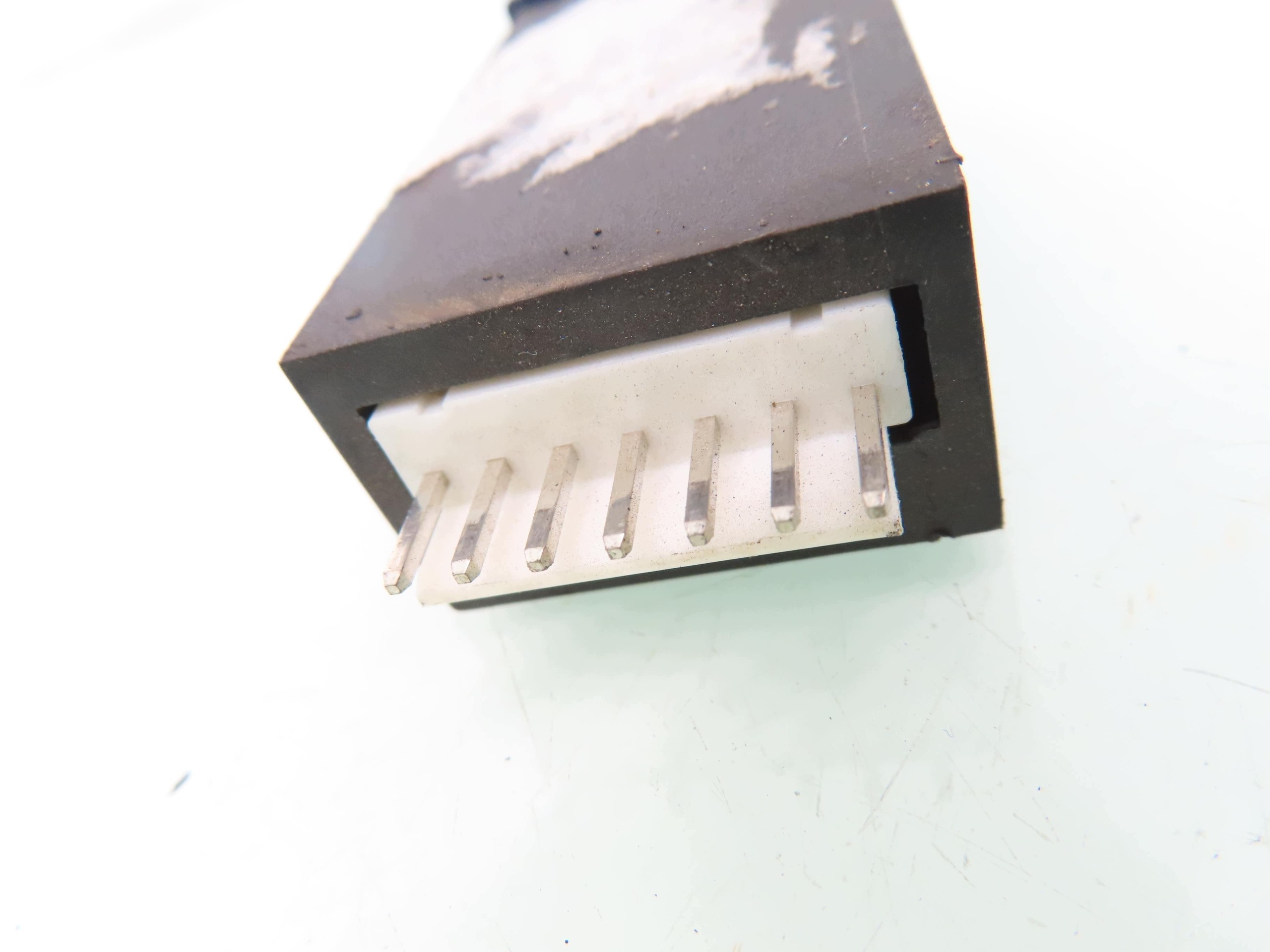 Interruptor LPG Stag 2W A1138229-STAG2W Usado image 3