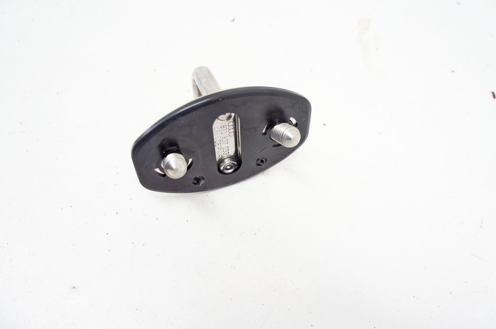 Audi Q3 8U Loquets de Porte Usagé 8T0837033 image 3