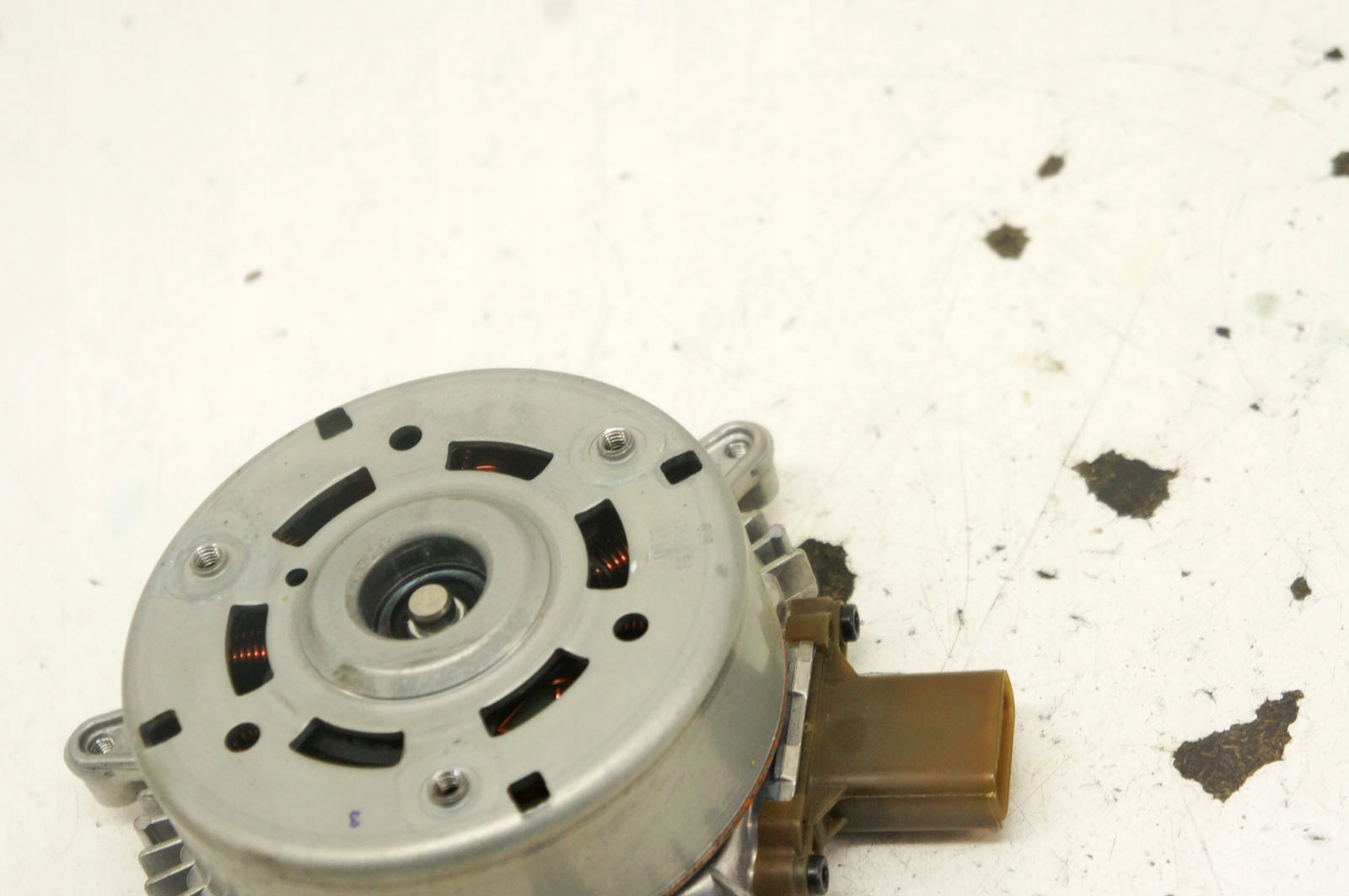 Lüftermotor Nissan X-Trail T33 1.5i Gebraucht image 3