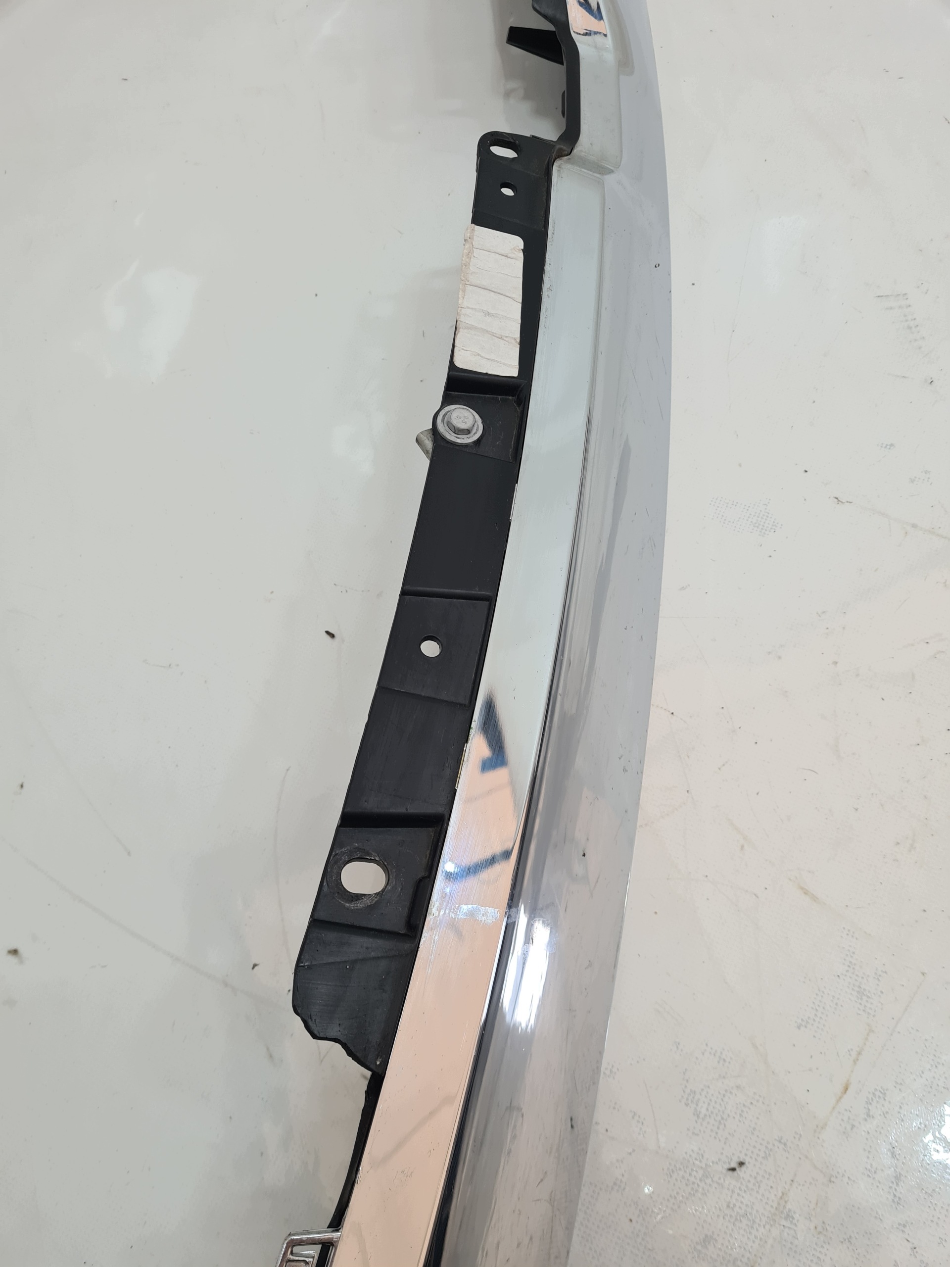 Dodge RAM V 19 Liste de protection pare-chocs 68335015A image 3