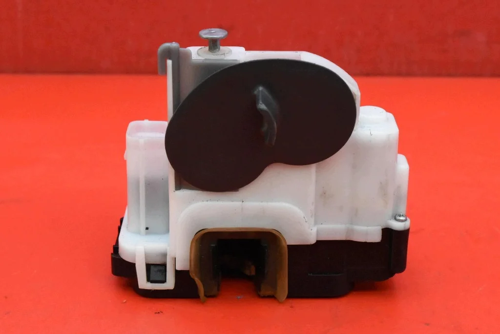 Fechadura Porta Esquerda Opel Combo D 11-20