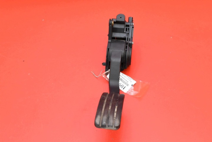 Potentiometer gaspedal 180050001R Renault Latitude 1 2.0 DCI 173hk 10-14