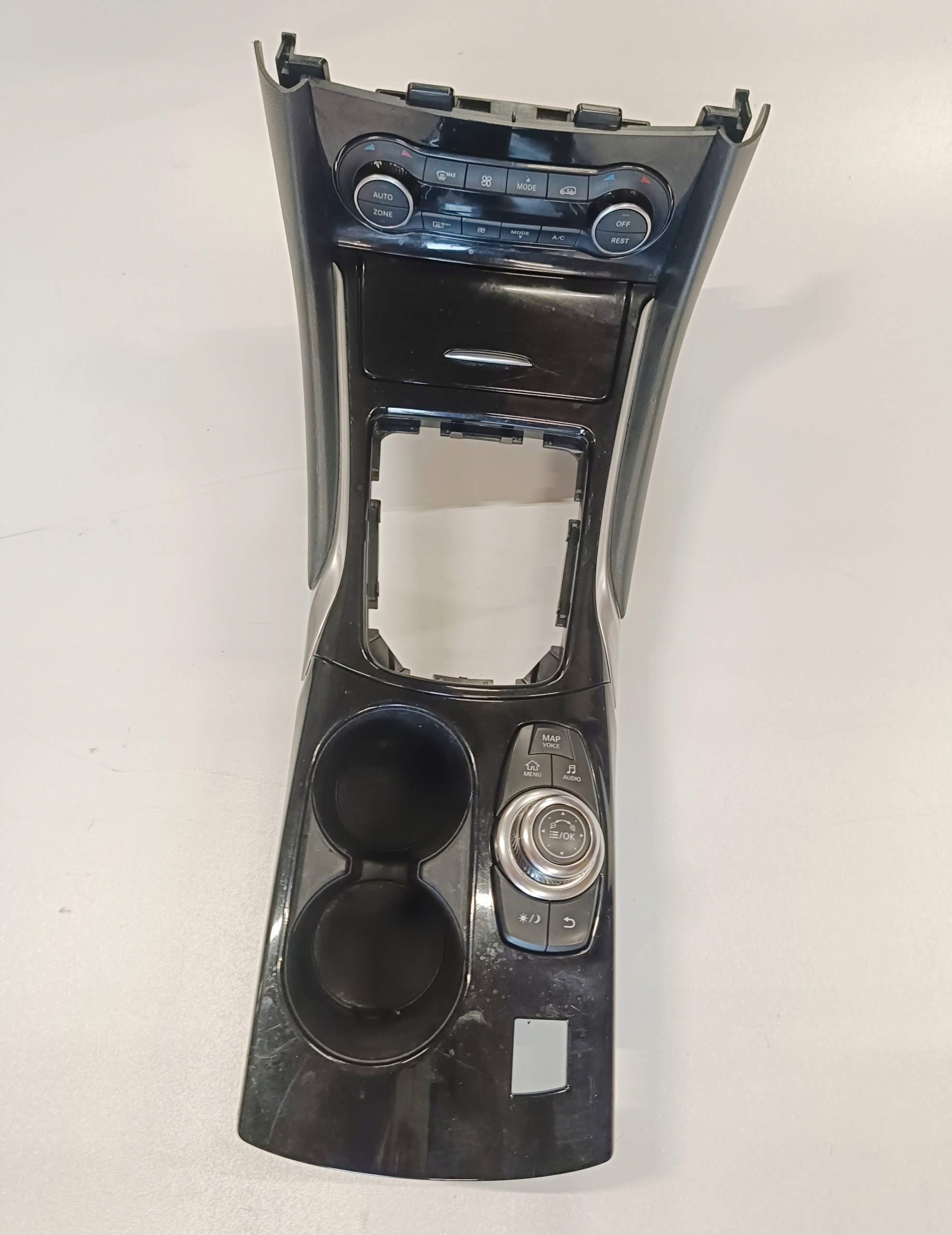 Prise USB Infiniti Q30 QX30 UK 284H3-3ZD2A image 3