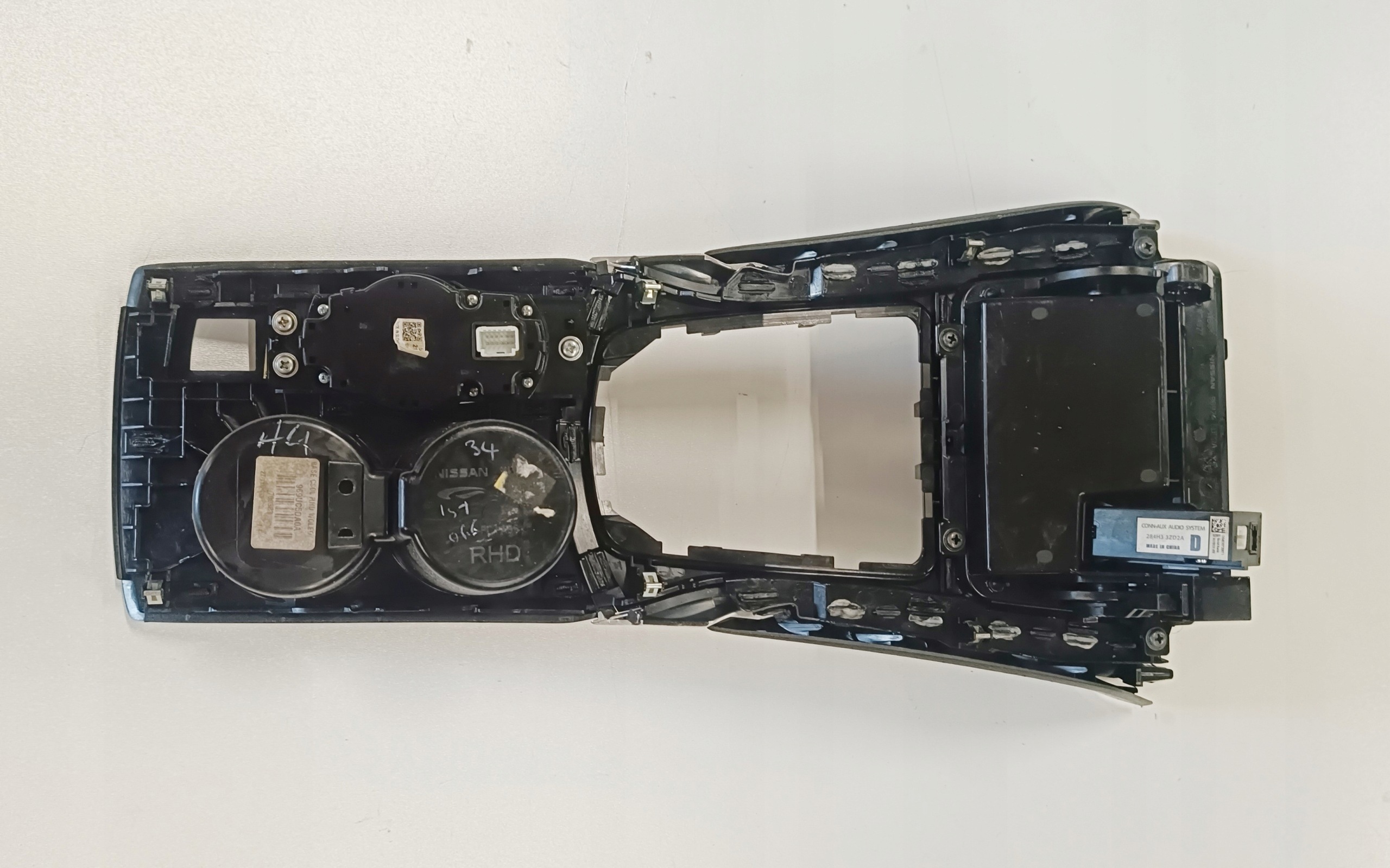 Prise USB Infiniti Q30 QX30 UK 284H3-3ZD2A image 4