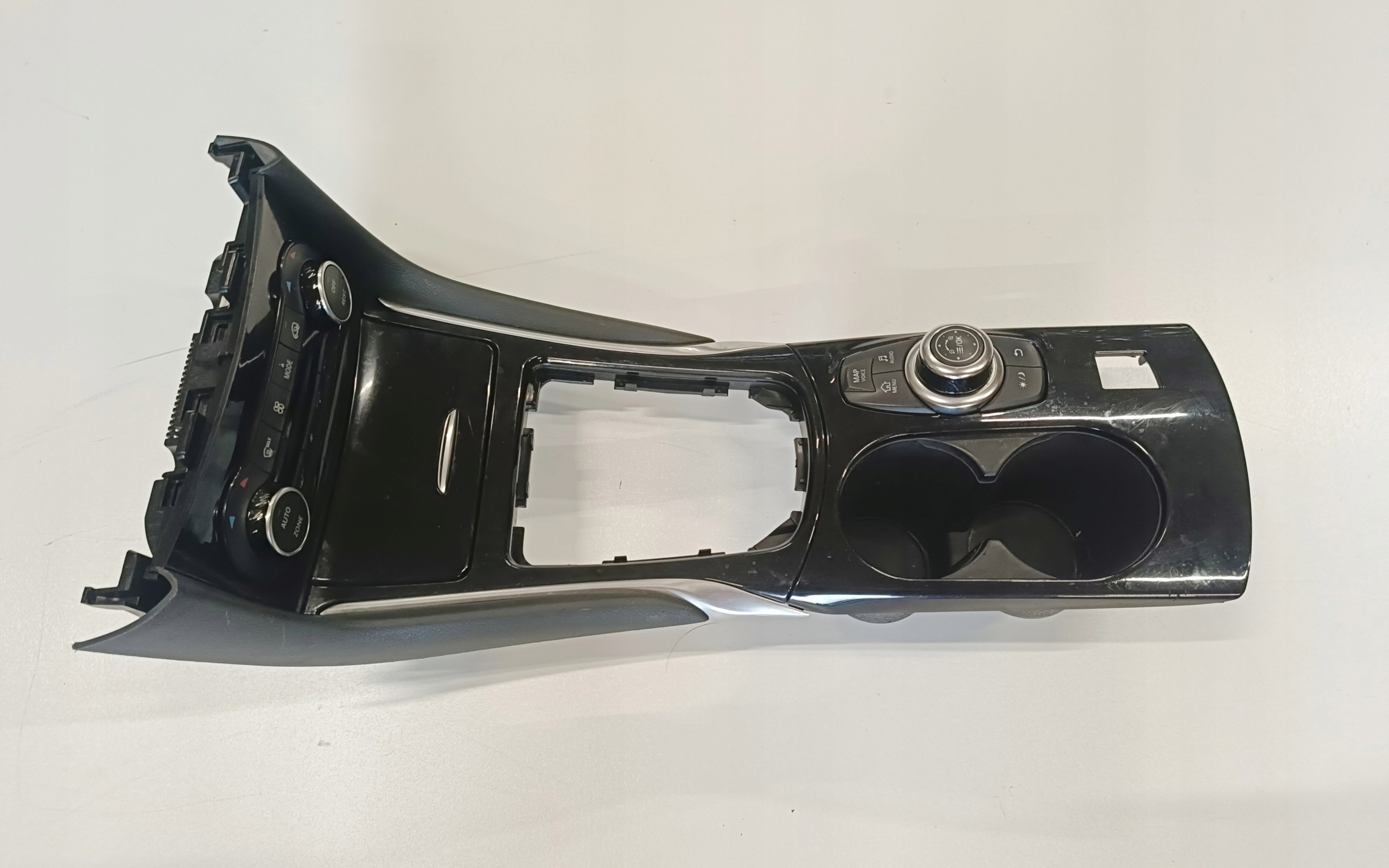 Prise USB Infiniti Q30 QX30 UK 284H3-3ZD2A image 5