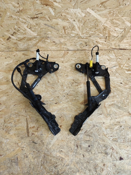 BMW X3 X4 G01 G02 Motorhuvsgångjärn Komplett Begagnad 7397500 7397499 A90