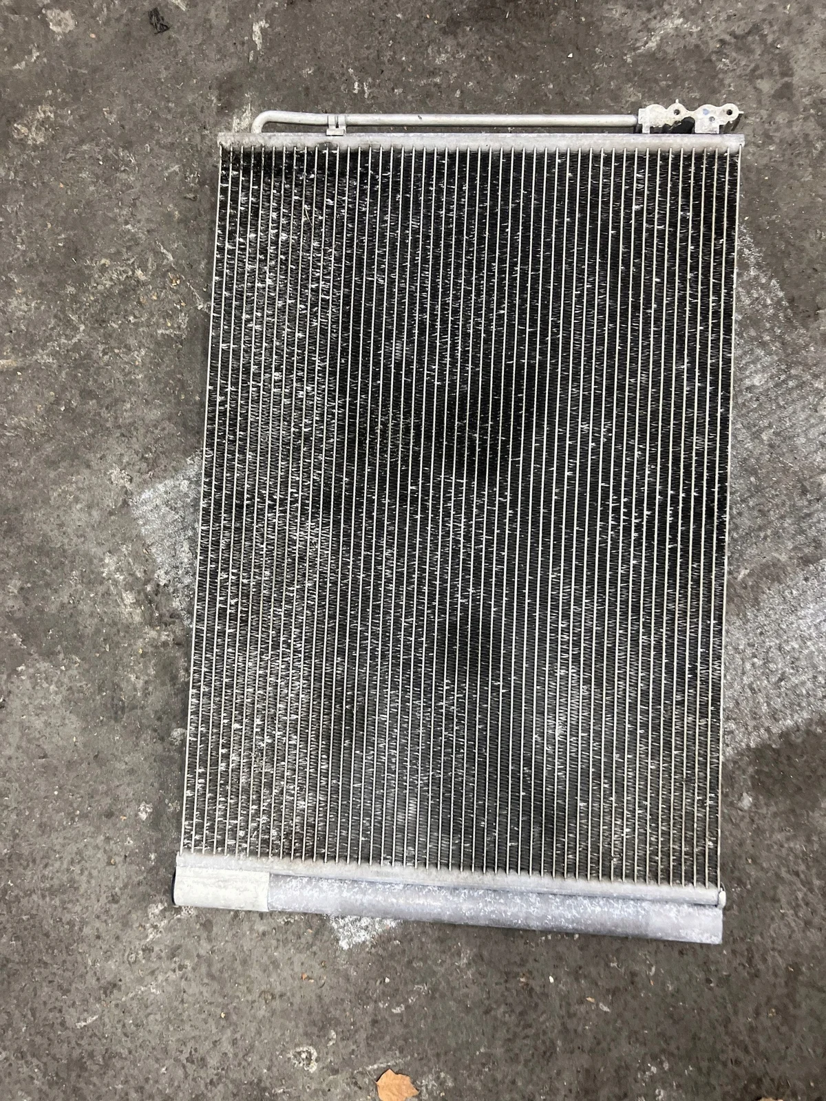 BMW 64509255983 AC-kylare, begagnad image 3
