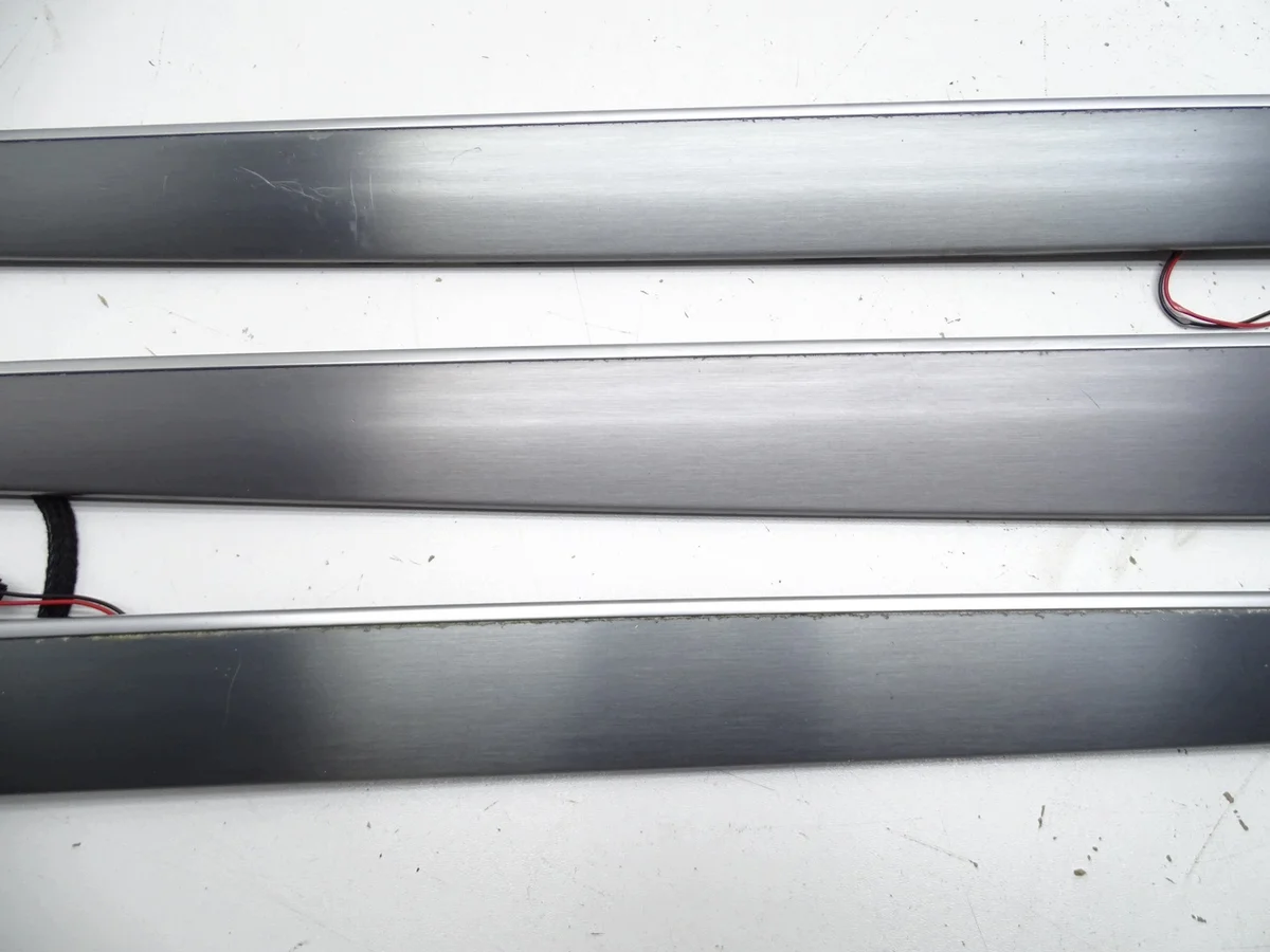 Moldura Puerta Trasera Derecha VW Passat CC image 3