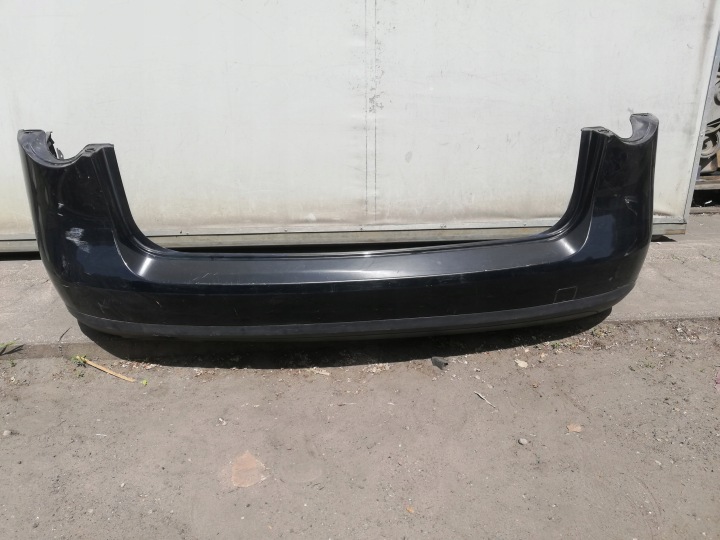 VW Passat B6 Kombi 3C9 achterbumper + spoiler onder haak 3C9807421 XA170JR