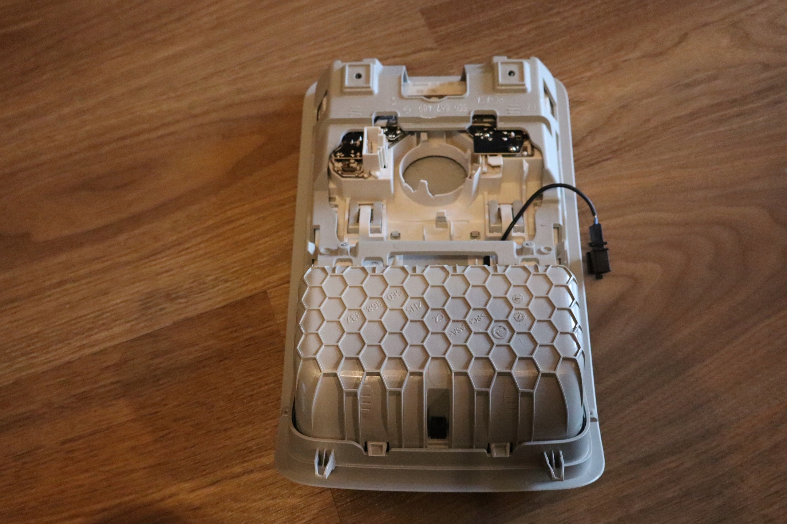 Interior Light Glovebox Skoda Octavia III 5E0867489 image 4