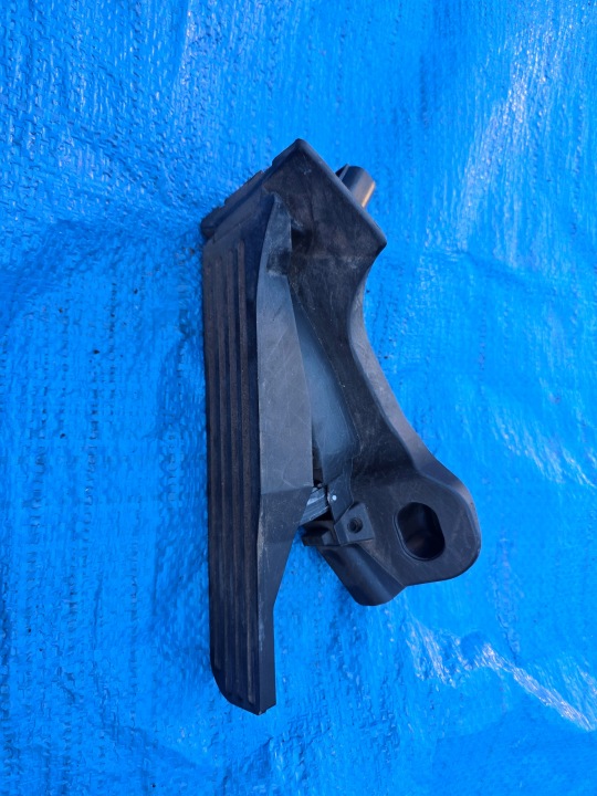 VW Touran gaspedal 1T1721503N