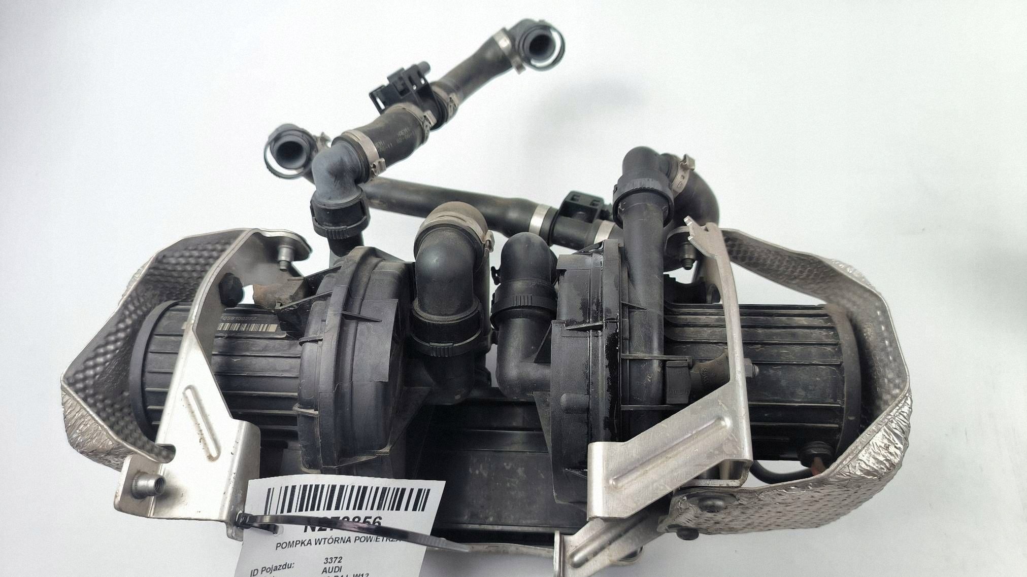 Ilmapumppu Audi A8 S8 D4 4H W12 6.3 FSI 2011 image 5