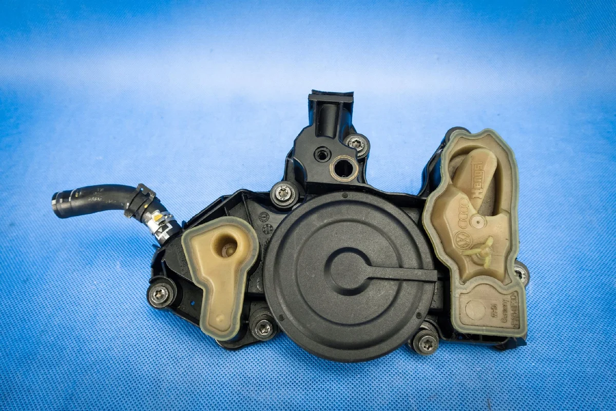 Oil Separator for Audi A4 A5 A6 A7 06K103495AF