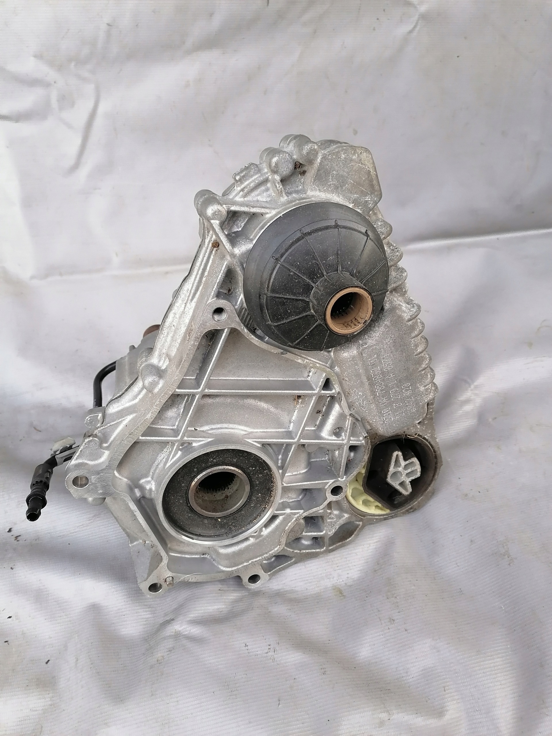Caja de transferencia BMW Serie 7 F10 N63 image 3