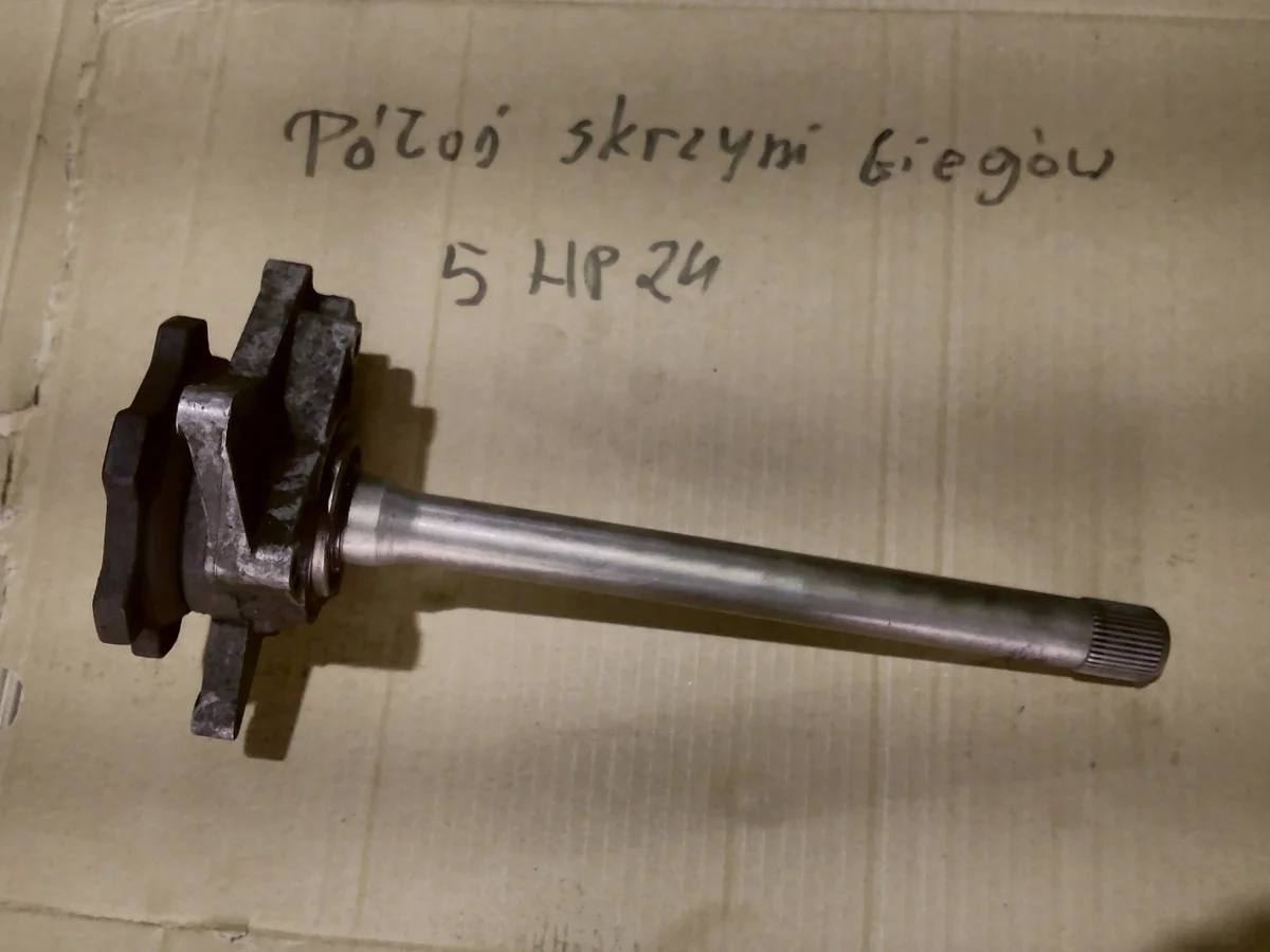 Welle mit Flansch ZF 5HP24A Audi VW Gebraucht