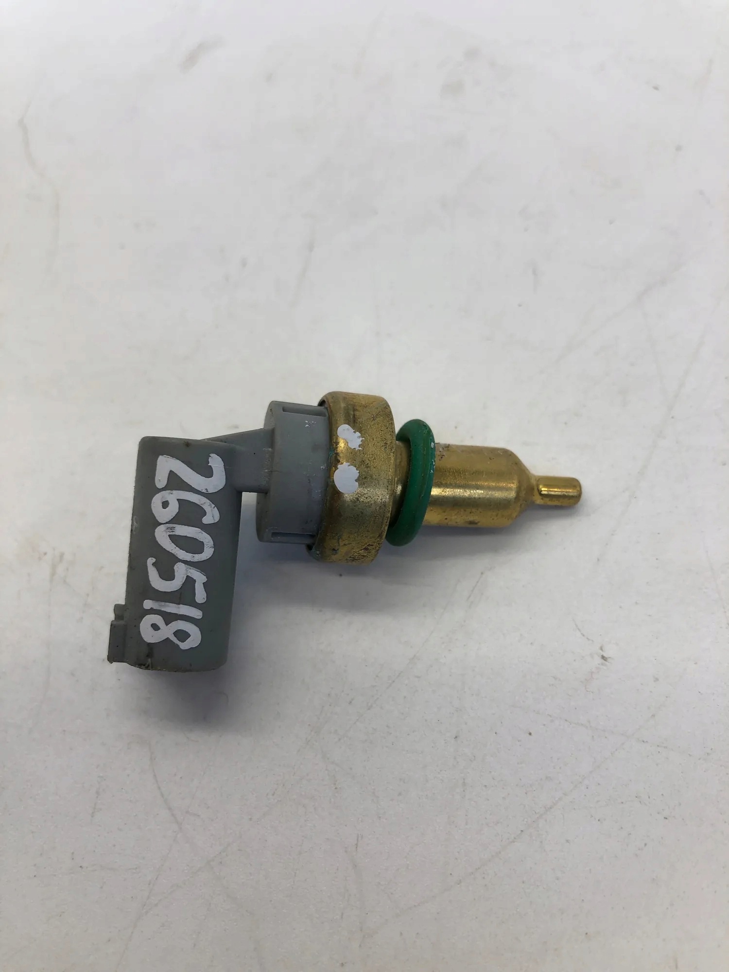 Mercedes-Benz A35 W177 AMG 2.0T Kühlmitteltemperatursensor A0009056102 image 2