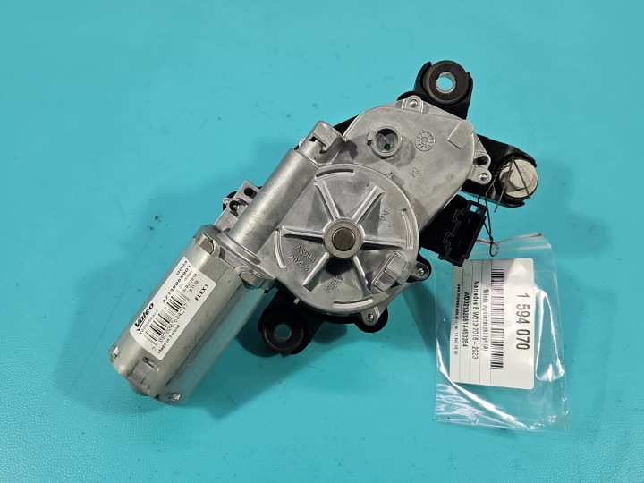 Takalasinpyyhkimen moottori Mercedes W213 farmari - A2139065901