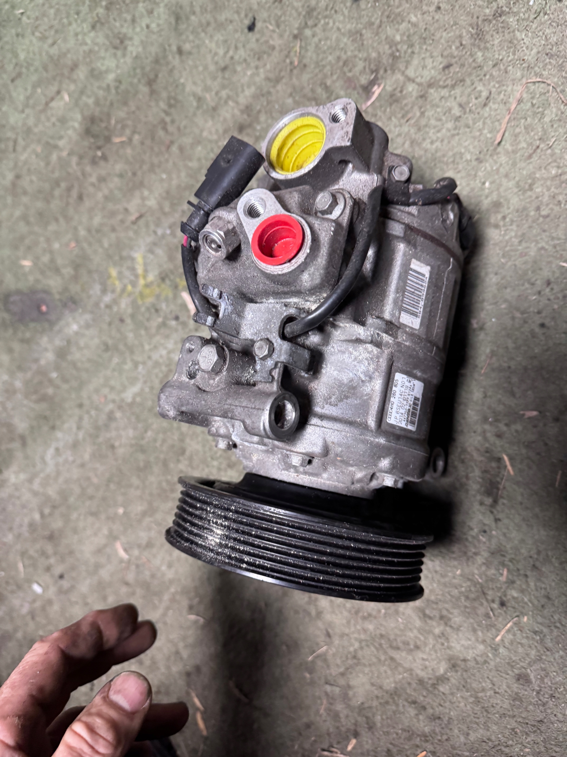 Compresseur clim. Audi A5 2.7/3.0I 4H0260805 image 3