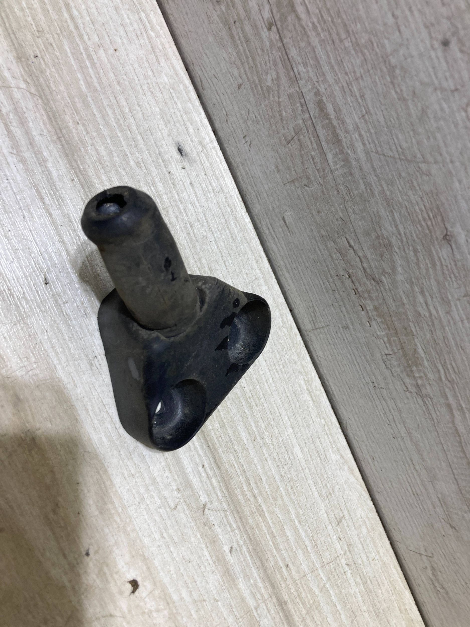 Tope de Portón Trasero Ford Kuga II 2019 OEM CJ54S40174 image 2