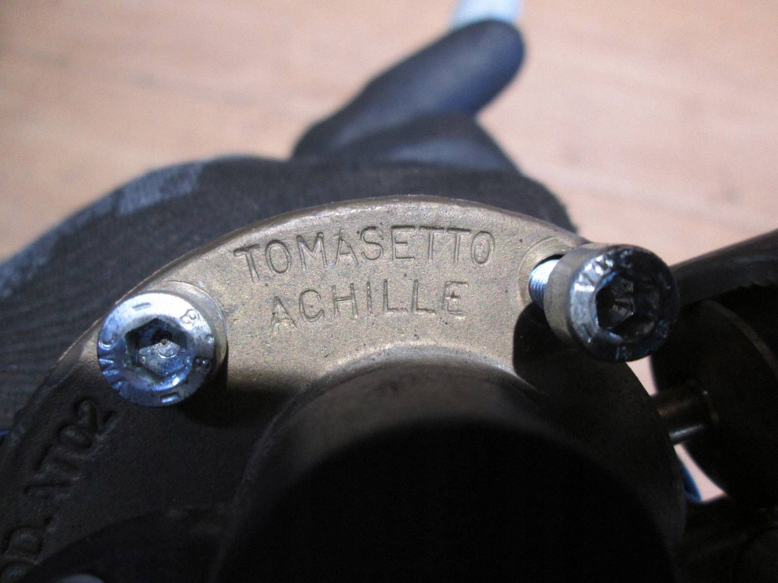 Kaasupullon moniliitin Tomasetto Achille 220/225