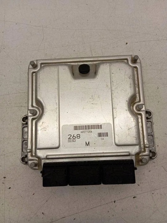 Mitsubishi Carisma 2000 Calculateur moteur 8200142442