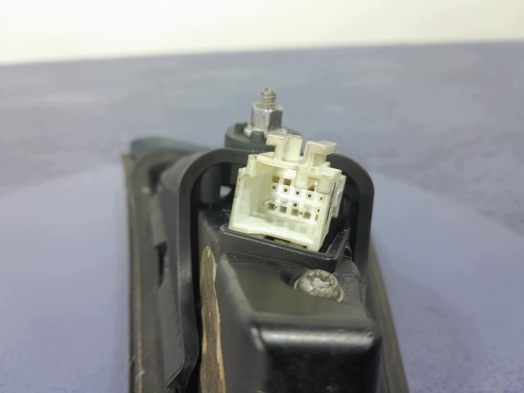 MERCEDES CLS C257 LED-RÜCKLEUCHTE LINKS INNEN AM KOFFERDECKEL A2579064600 image 4
