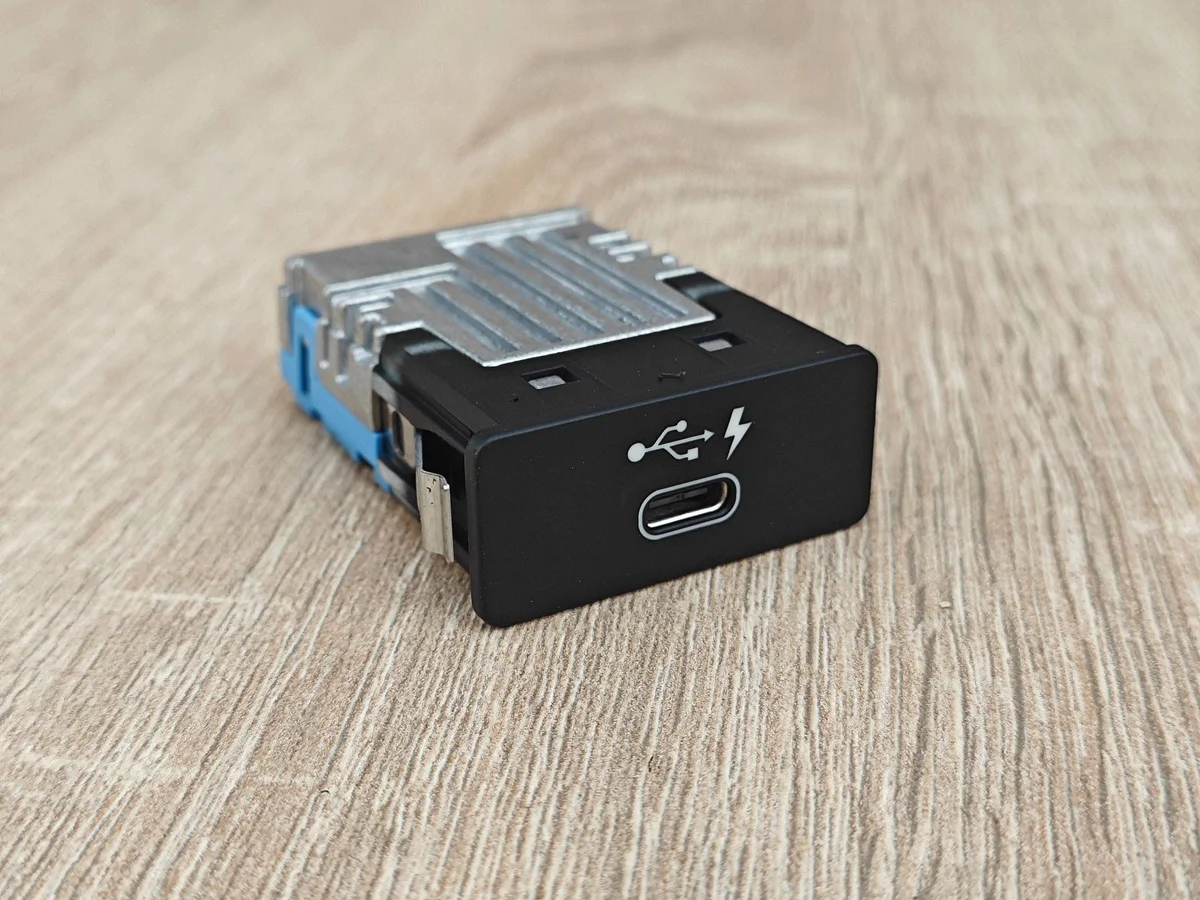 Porta USB C BMW G30 G20 8711939