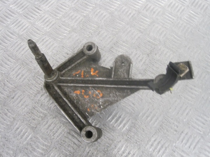 Moottorin kiinnike Renault Clio II 8200111328