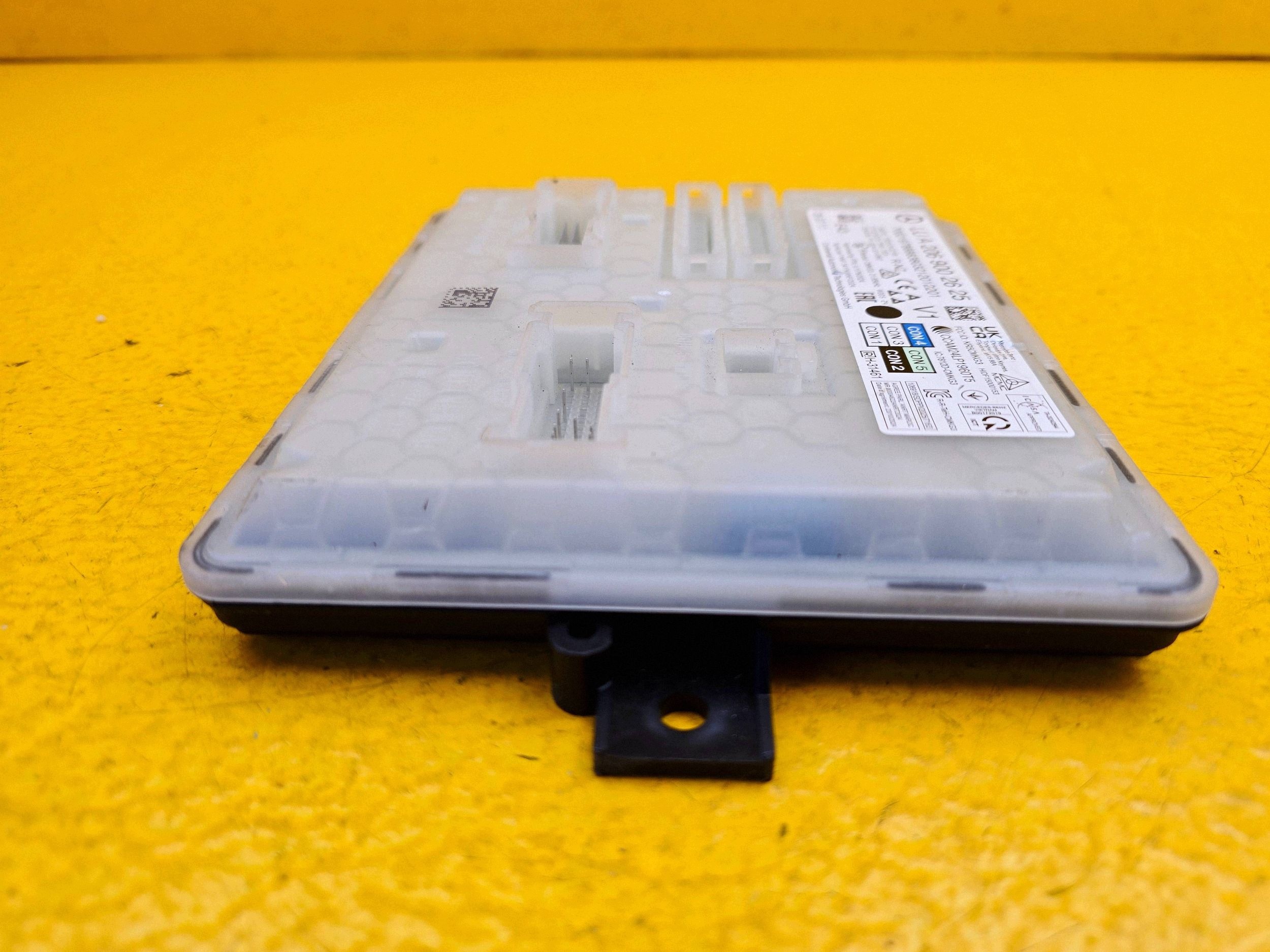 Module de commande d'allumage Mercedes C W206 A2069002625 image 3