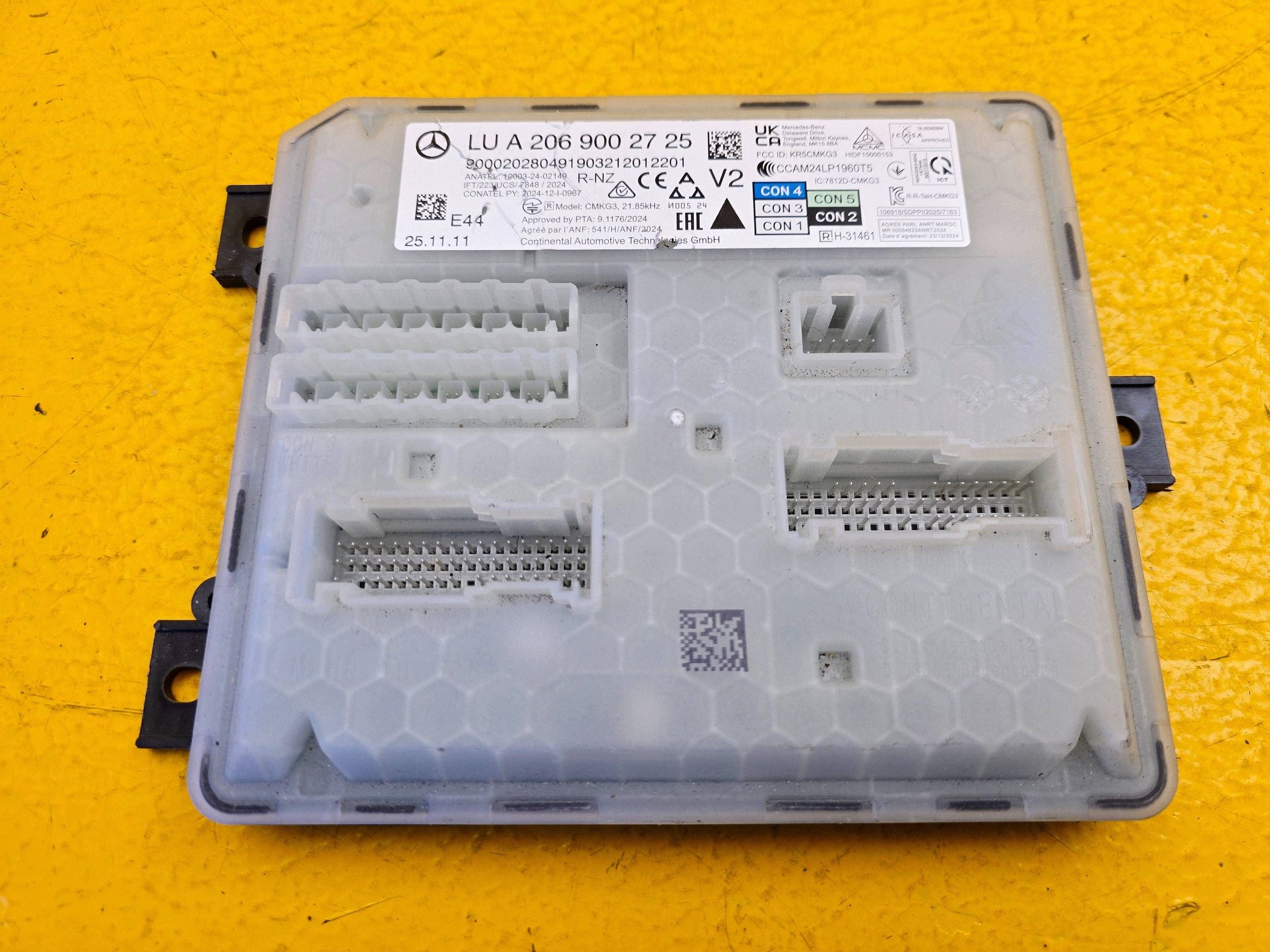 Module de commande d'allumage Mercedes C W206 A2069002725 image 2