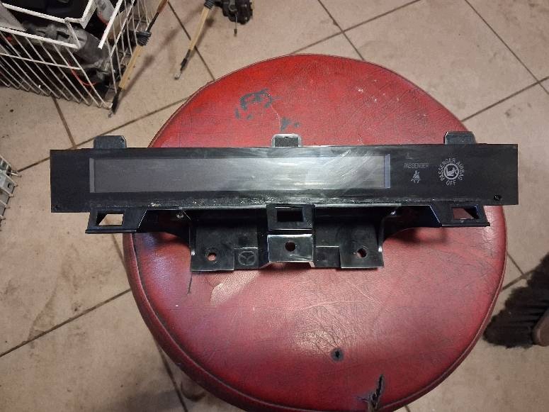 Display Mazda CX7 EH14611J0 Usado image 2