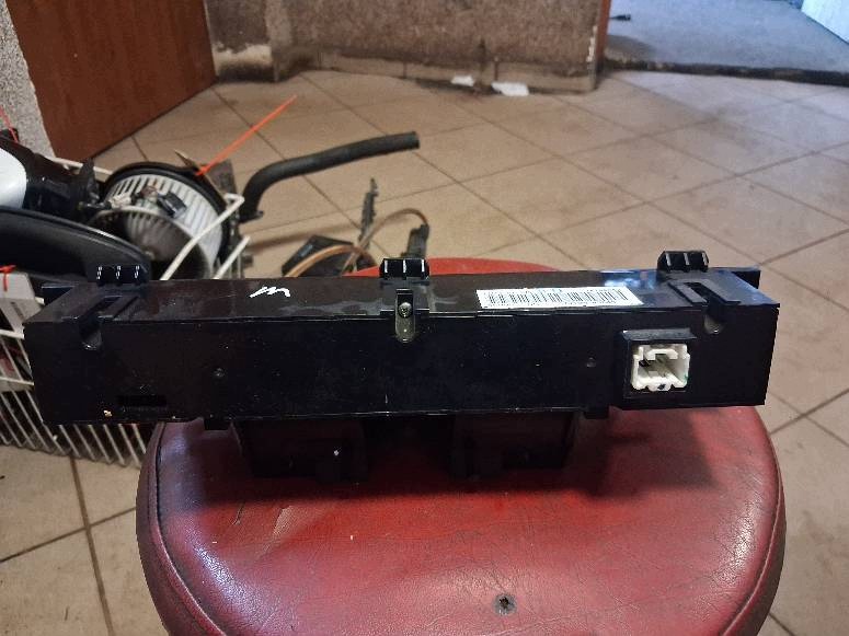 Display Mazda CX7 EH14611J0 Usado image 3