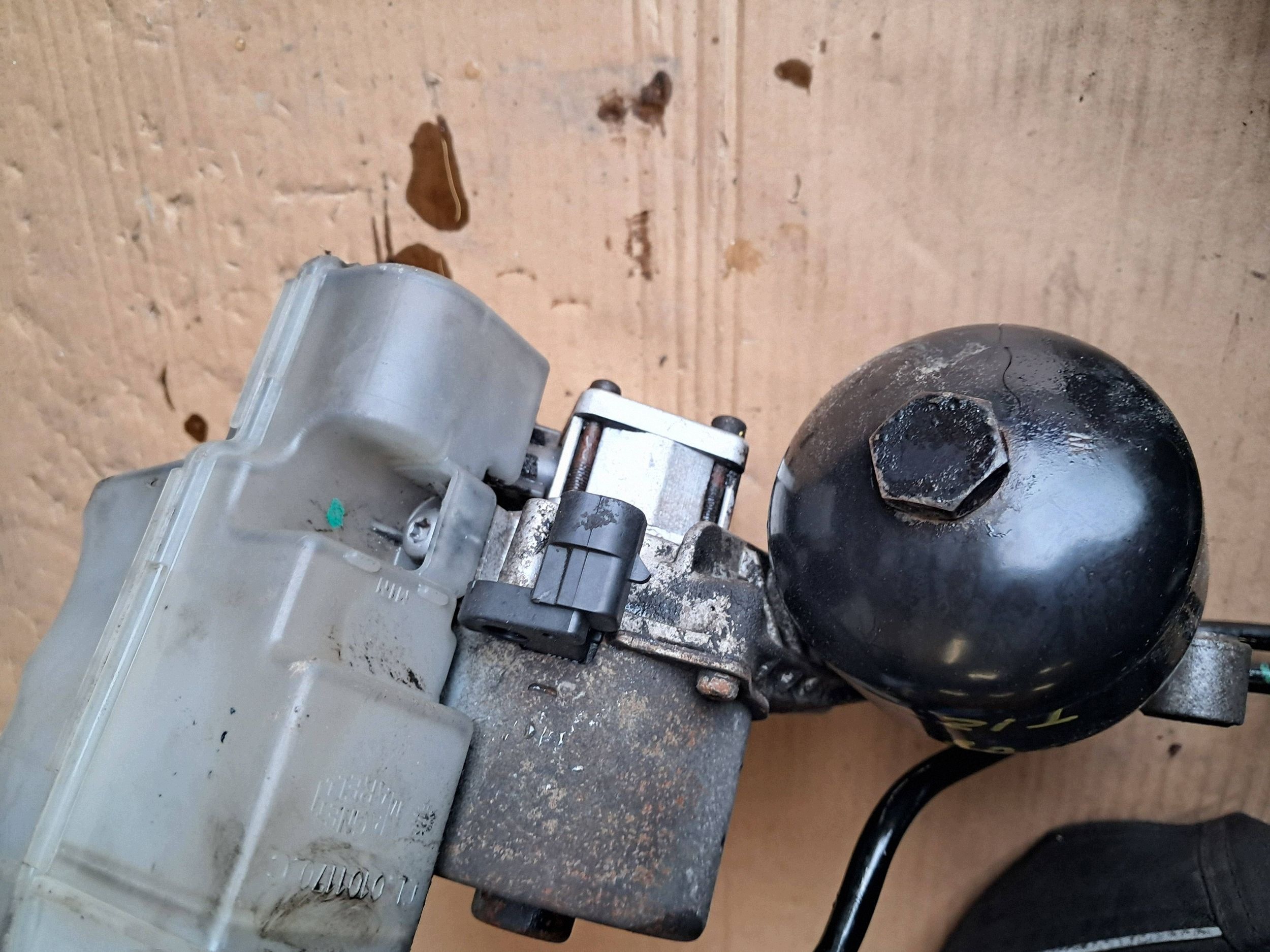 Peugeot 2008 Pump MCP Robot BM0121719 Begagnad image 6