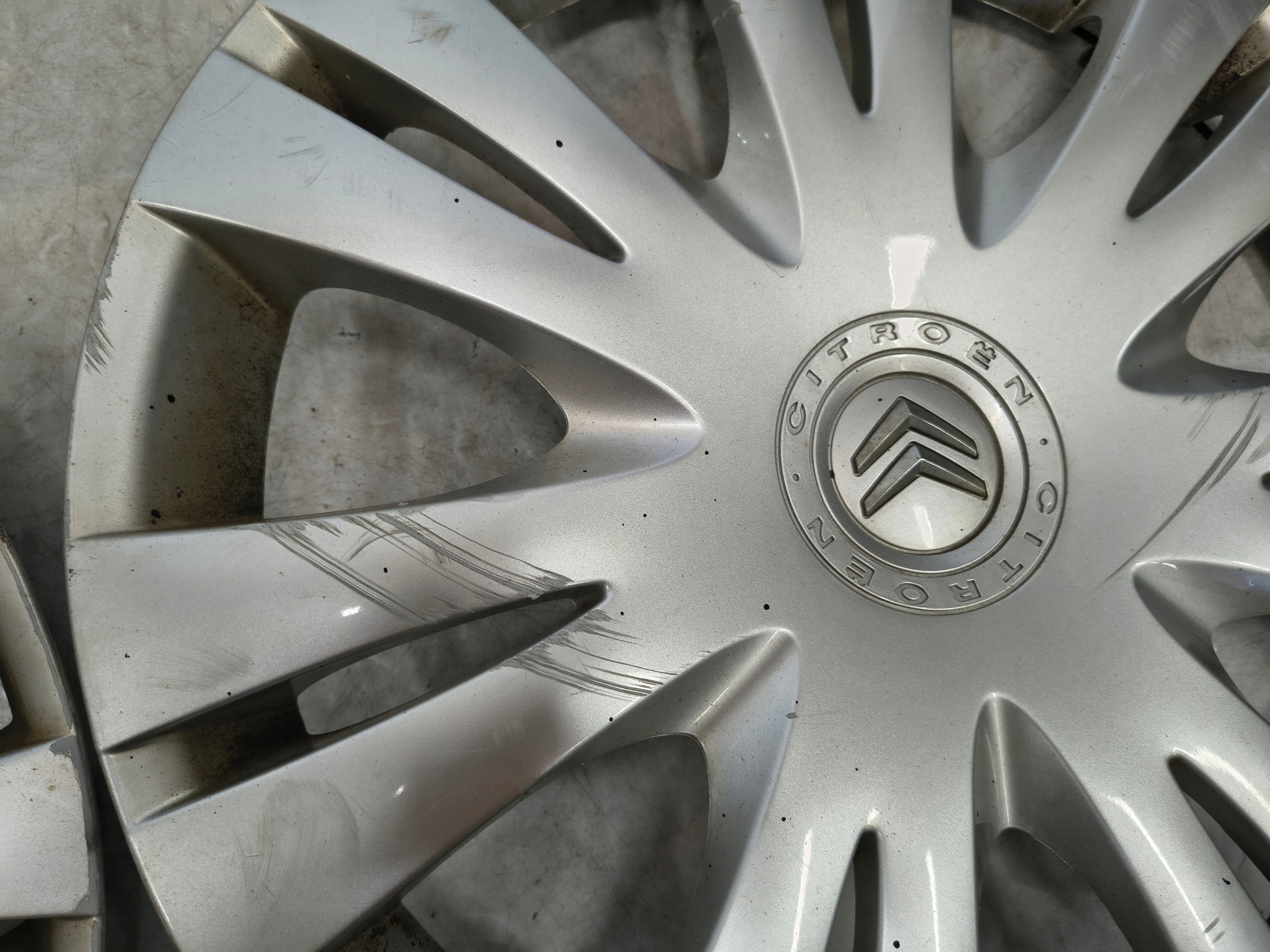 4 enjoliveurs Citroën R16 9657838280 image 9