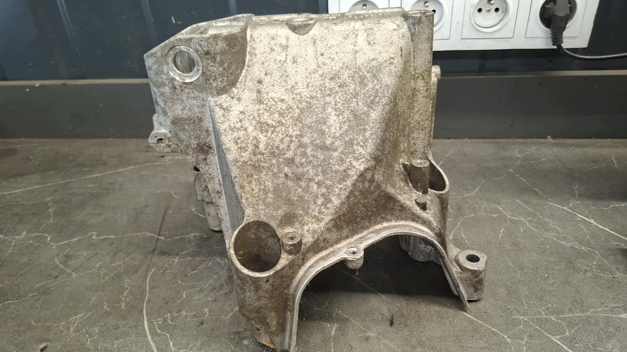 Engine Mount Bracket VW SKODA SCALA I 05c199207 image 2