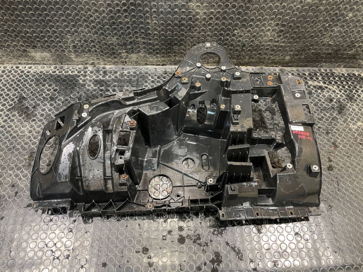 Mercedes Actros MP4 W960 11-19 Supporto Faro Destro Anteriore