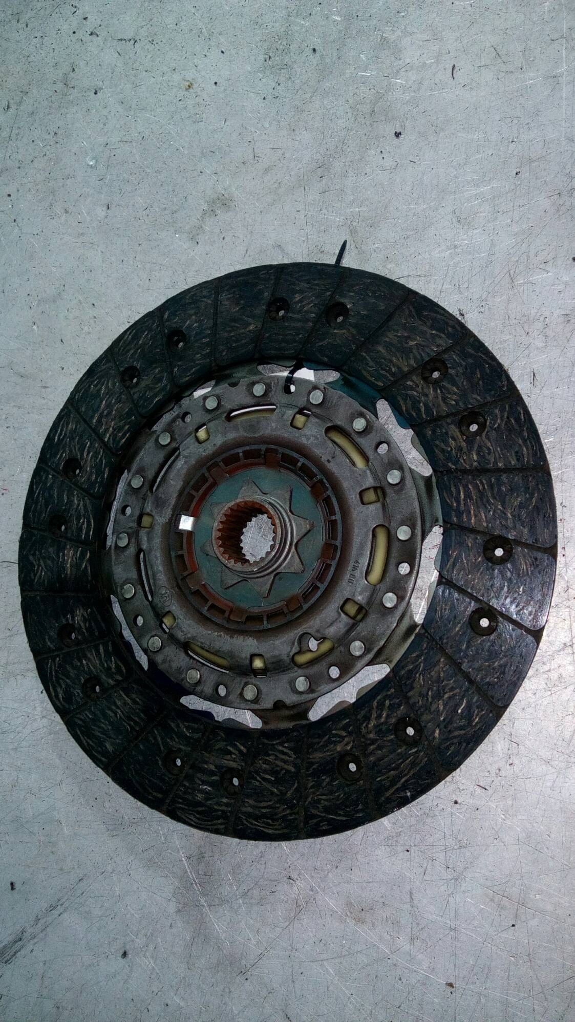 Kytkinlevy Volvo V50 2.0 D OEM 324043010