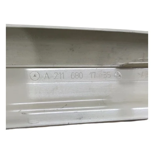 Moldura Soleira Esquerda Mercedes E W211 Bege image 5