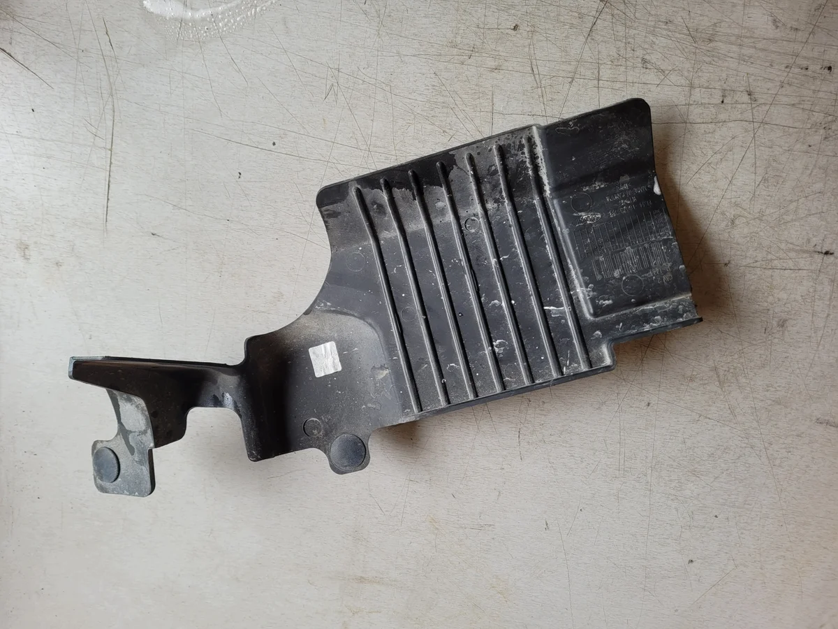 Ford F150 5.0 2015+ Cache crémaillère gauche