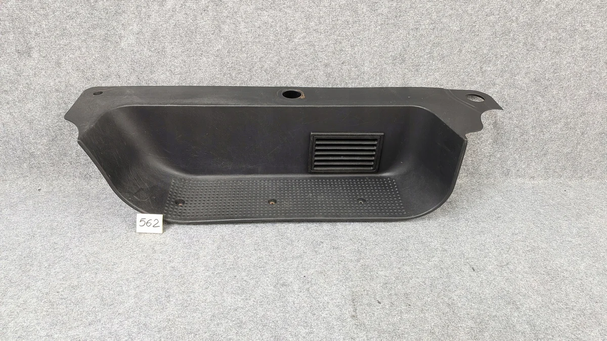 Estribera Izquierda Renault Trafic II 8200523968