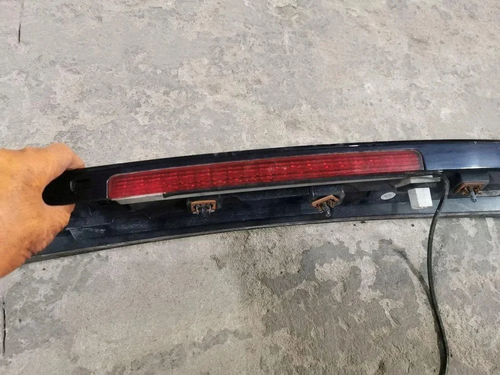 Spoiler para Mercedes Classe E 211 Kombi image 4