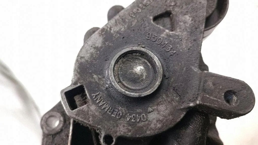 Generatorns remsträckare Audi A3 8L1 1.8 92kW 1998 image 3