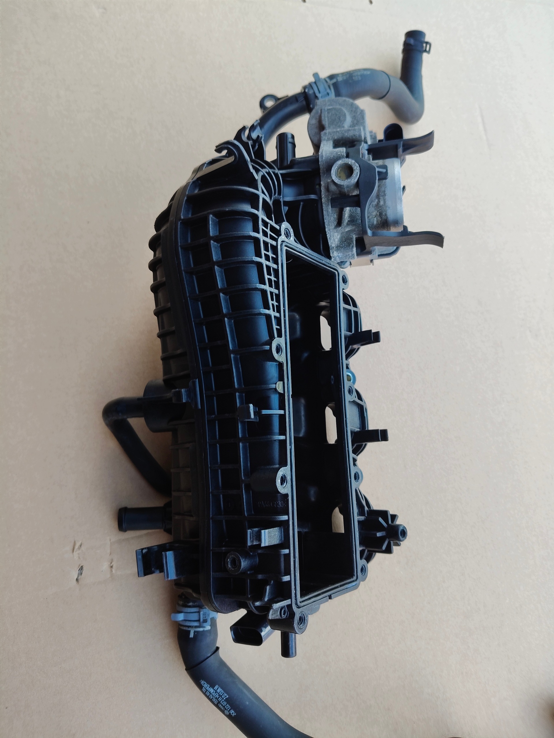 VW SKODA SEAT 1.0TSI Intake Manifold 04C129711E 04C129709E 2019 image 4