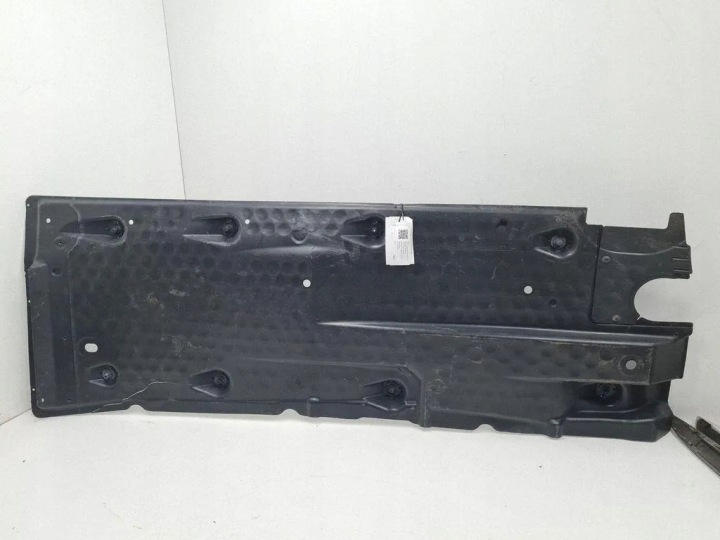 Audi A3 8P 3D Alustan suoja oikea 1K0825212K