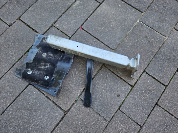 FIAT 500L etutörmäysalue oikea etu 123332063 51890240 12-2022