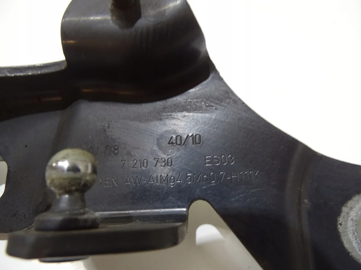 BMW Hood Hinge 7210730 Used image 3