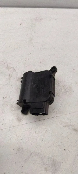 Audi A4 Avant (8E5, B6) 8E1820511D 1.6L 2004 Klappensteller