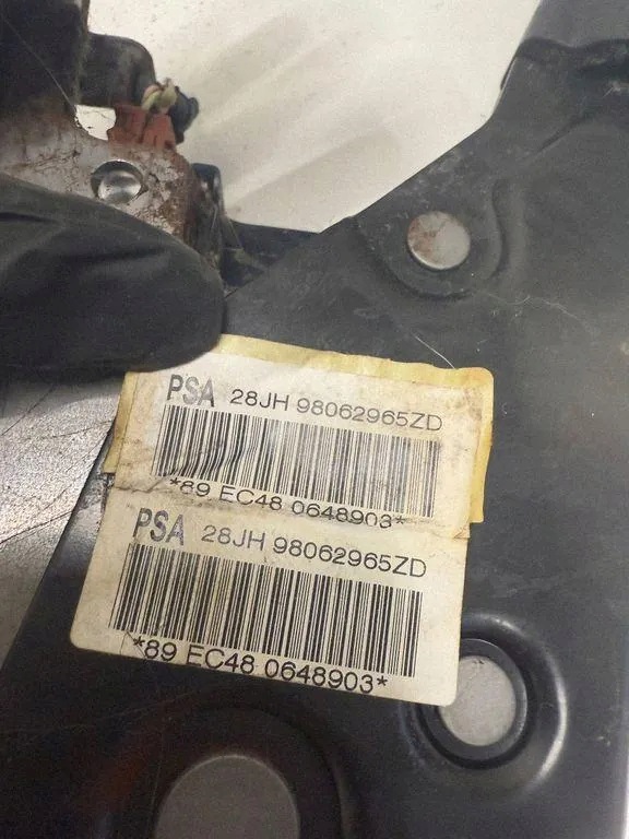Handremhendel PEUGEOT 208 98062965ZD 1.2 60kW 2015 image 8