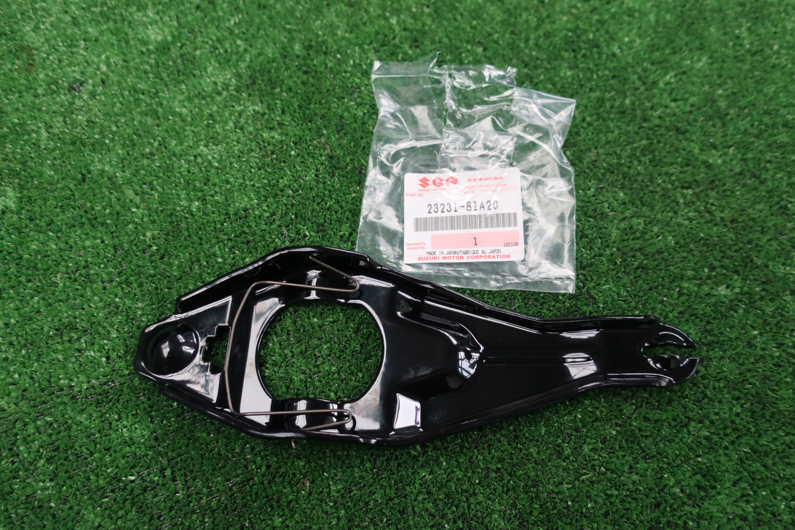 Suzuki Jimny 1.3 16V DOHC - Kytkimen painelaatta (23211-81A22)