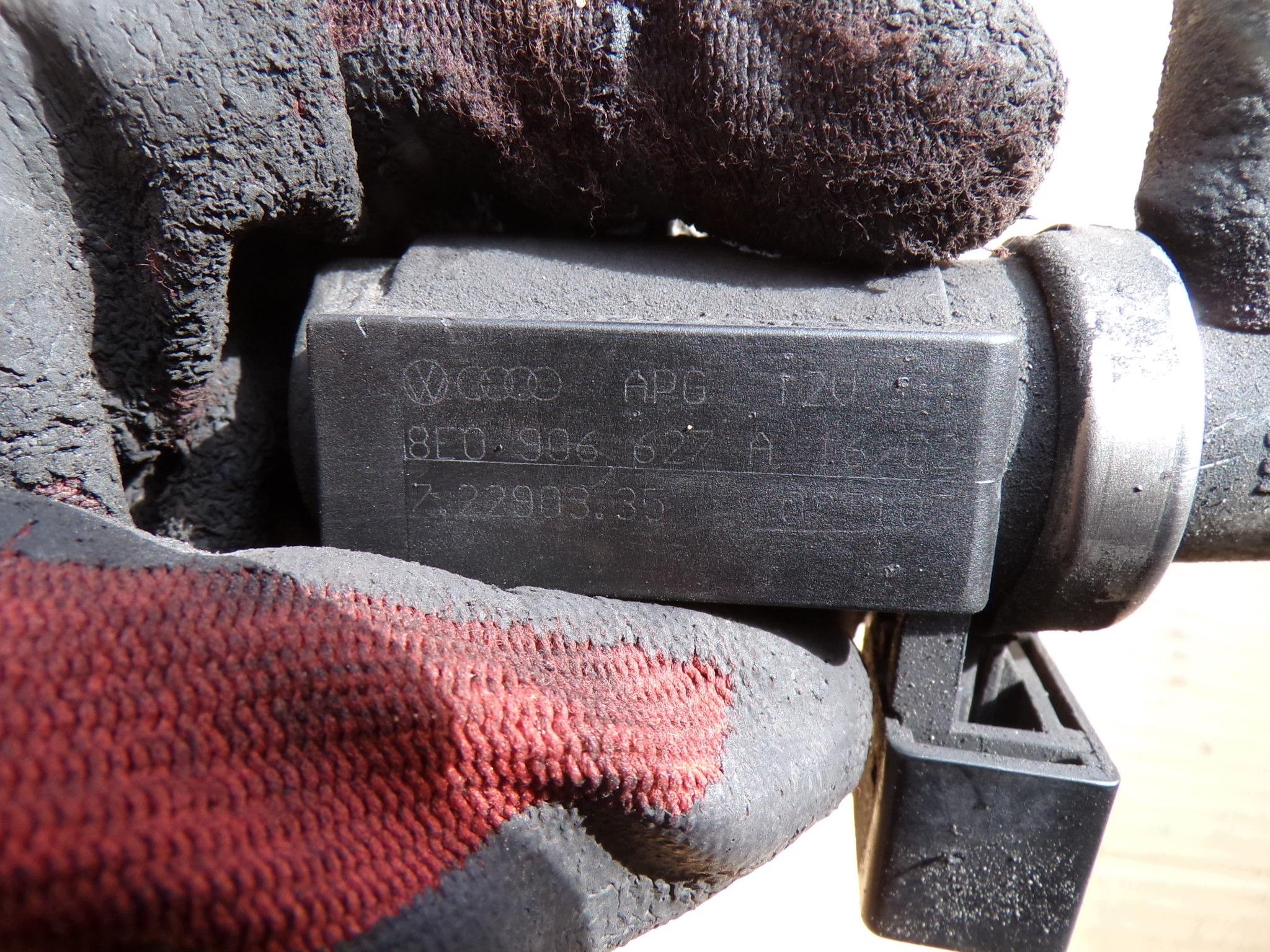 Electroválvula sensor turbo Audi A4 VW Passat B5 1.9 TDI 8E0906627A image 3
